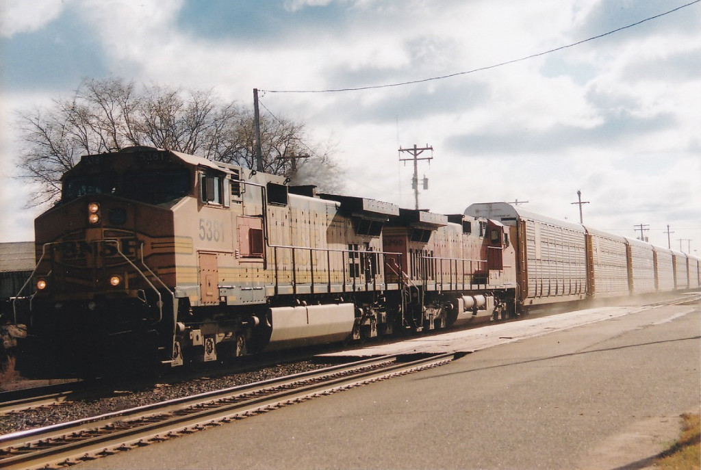 BNSF 5381 West